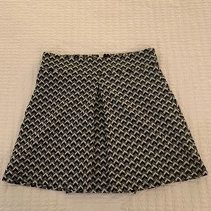 Harlowe & Graham pleated black/white/grey mini skirt with zipper.